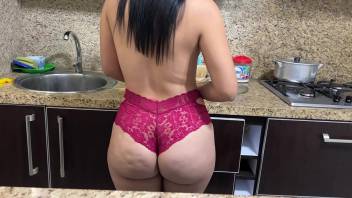 I found my Stepmom Cooking in a bikini with her Huge Ass and I Stayed to Help Her - My Stepson Got a Boner When He Saw my Ass in the Kitchen and Doesn't Want to Leave