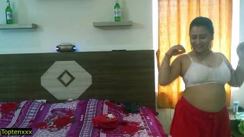 Indian Model bhabhi amazing xxx hot sex with pizza boy!! Model sex with dance